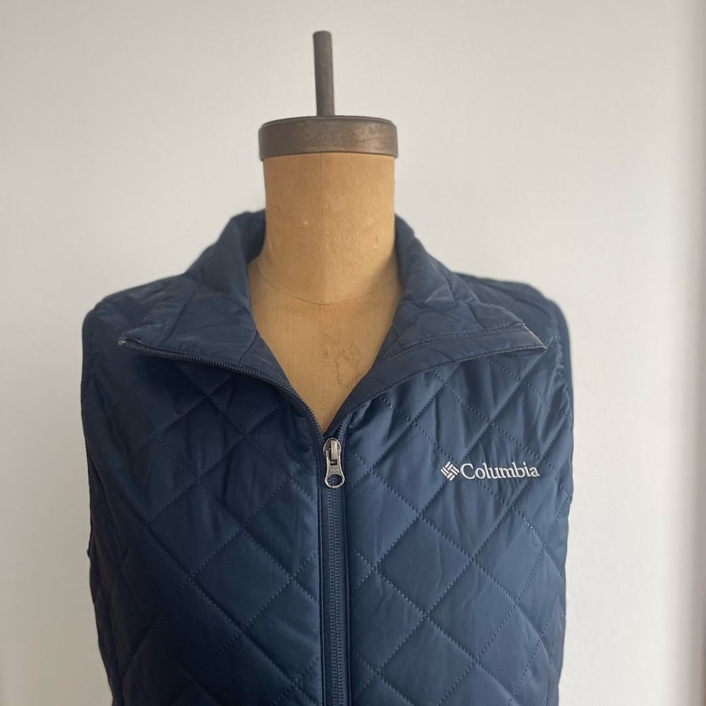 Columbia Women’s Vest, Navy Blue